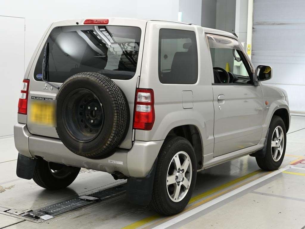 MITSUBISHI PAJERO MINI