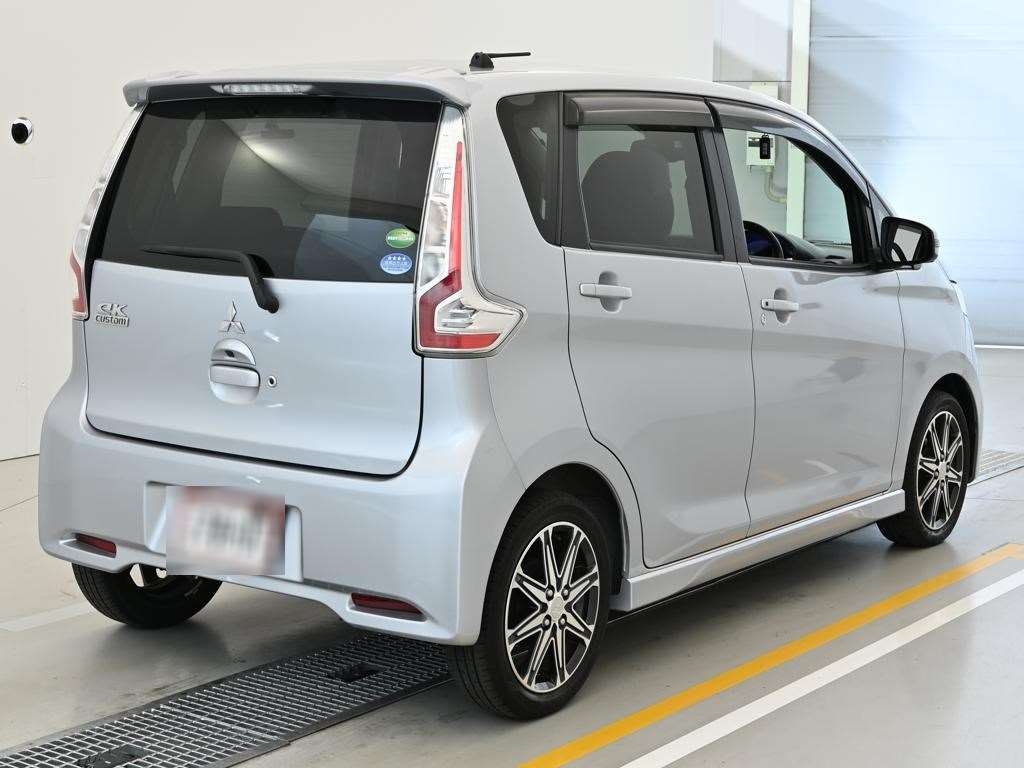 MITSUBISHI EK CUSTOM