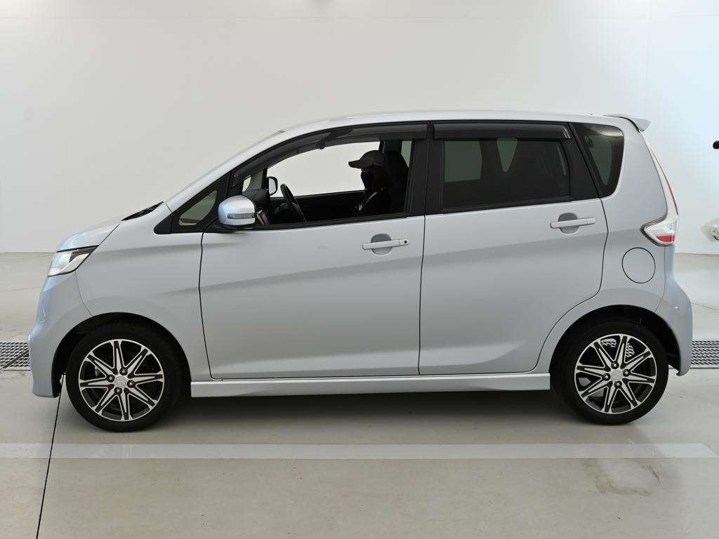 MITSUBISHI EK CUSTOM