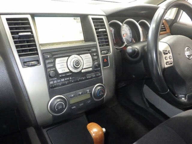 NISSAN TIIDA LATIO