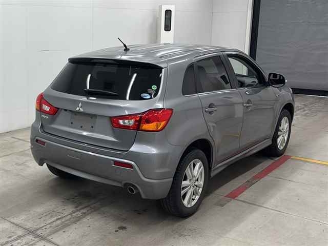 MITSUBISHI RVR