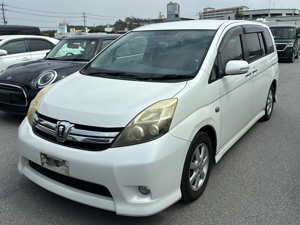 TOYOTA ISIS