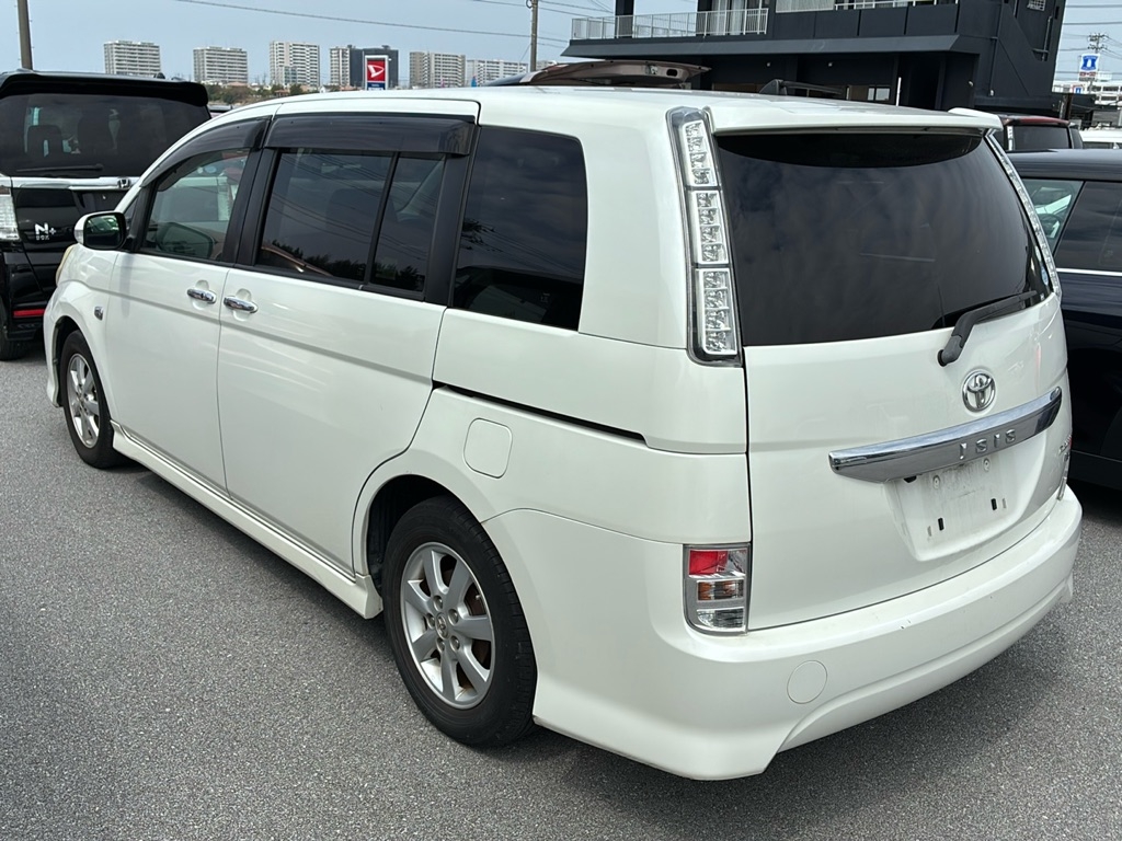 TOYOTA ISIS
