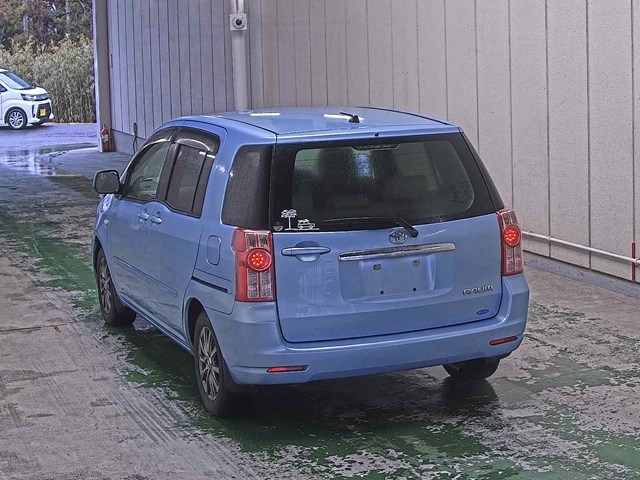 TOYOTA RAUM