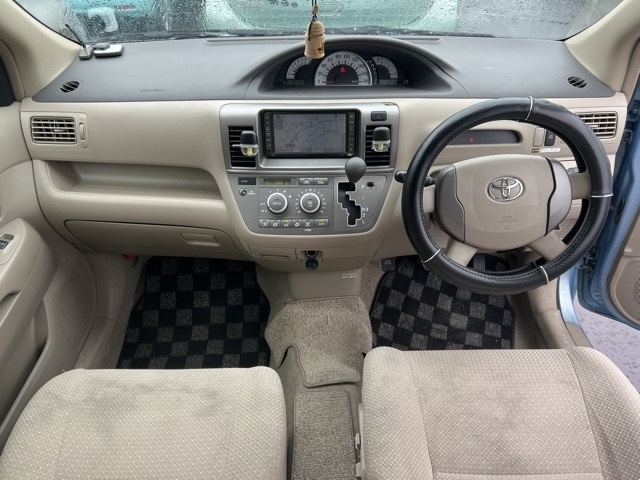 TOYOTA RAUM