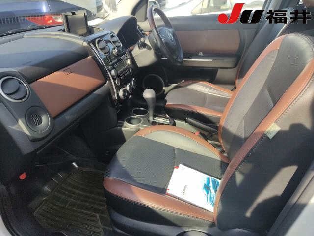 MAZDA VERISA