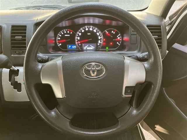 TOYOTA REGIUS ACE