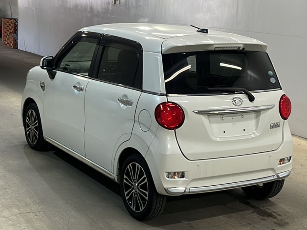 DAIHATSU CAST