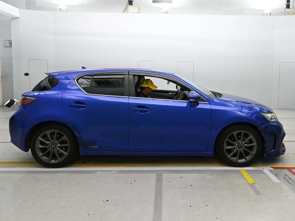 LEXUS CT200H
