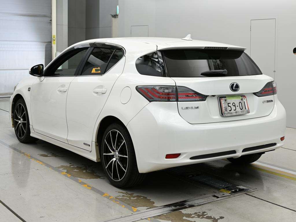 LEXUS CT200H