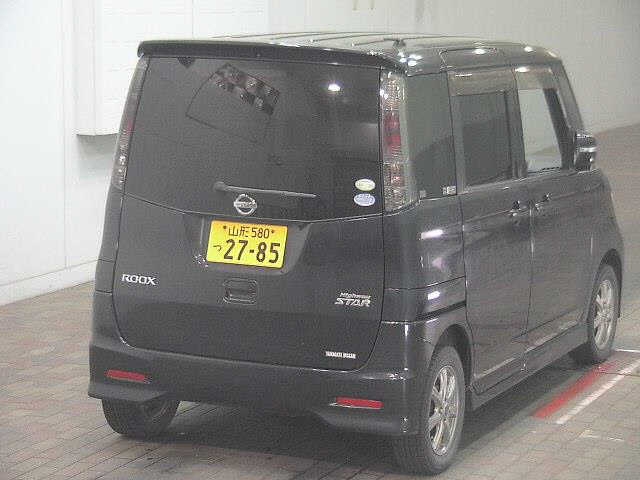 NISSAN ROOX