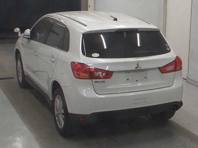 MITSUBISHI RVR