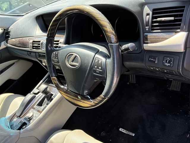 LEXUS LS460