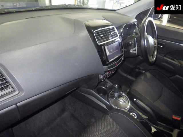 MITSUBISHI RVR