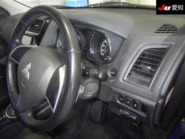 MITSUBISHI RVR