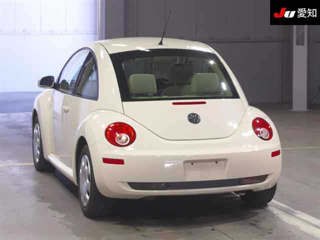 VOLKSWAGEN BEETLE