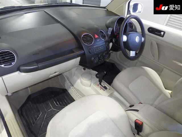VOLKSWAGEN BEETLE