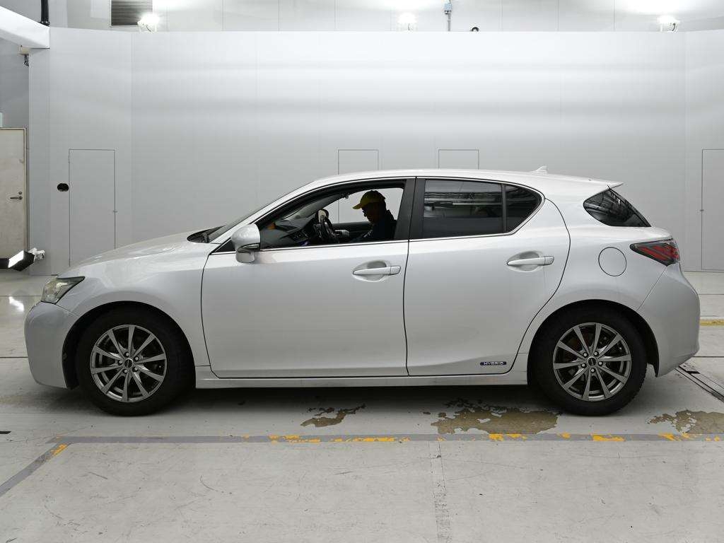 LEXUS CT200H