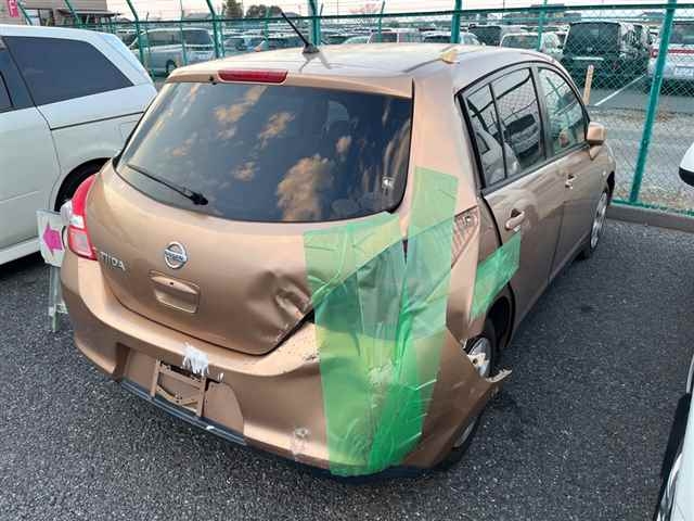 NISSAN TIIDA