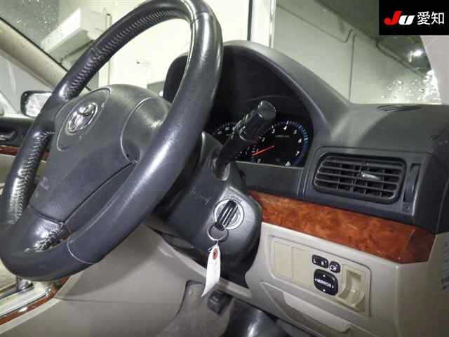 TOYOTA PREMIO