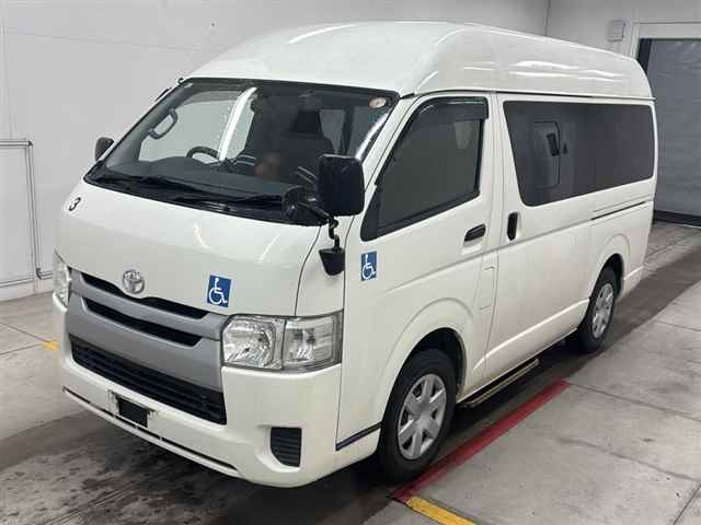 TOYOTA REGIUS ACE