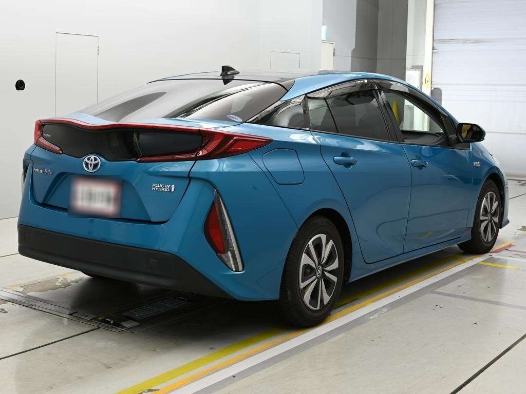 TOYOTA PRIUS PHV