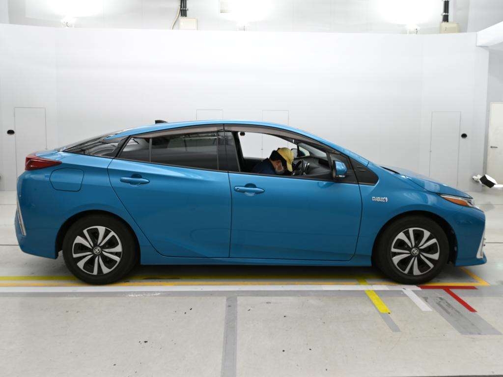 TOYOTA PRIUS PHV