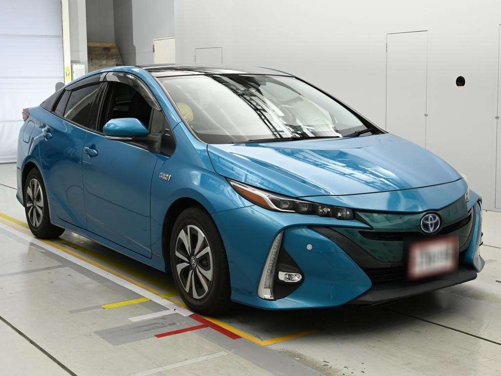 TOYOTA PRIUS PHV