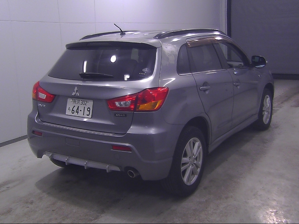 MITSUBISHI RVR