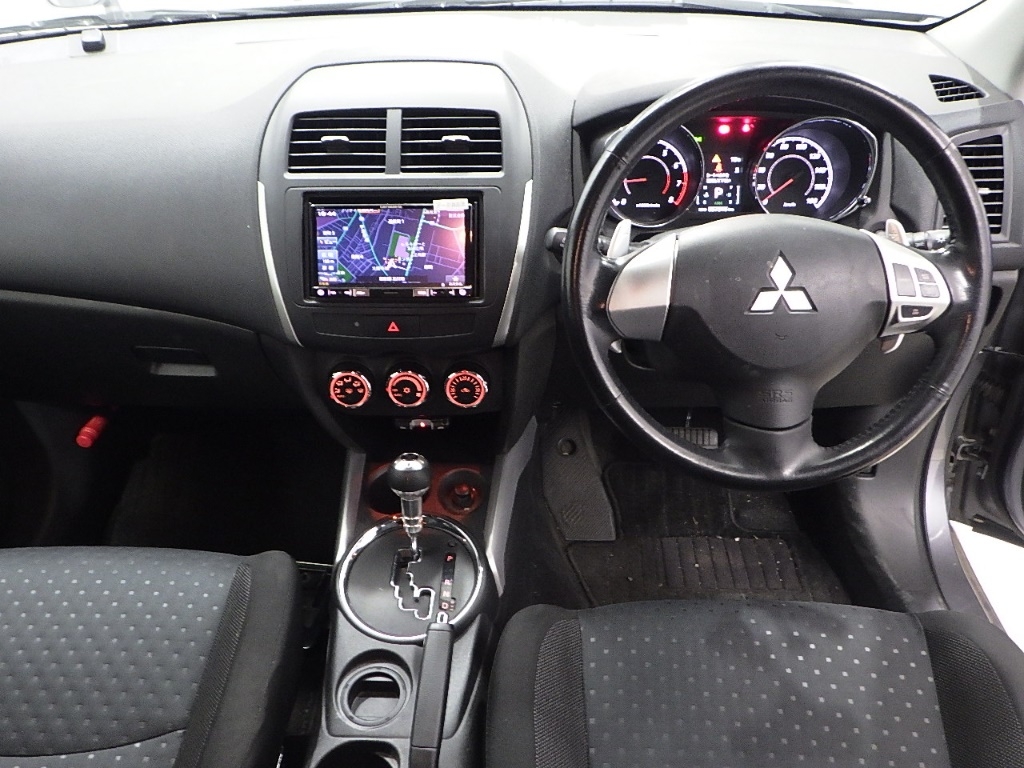 MITSUBISHI RVR