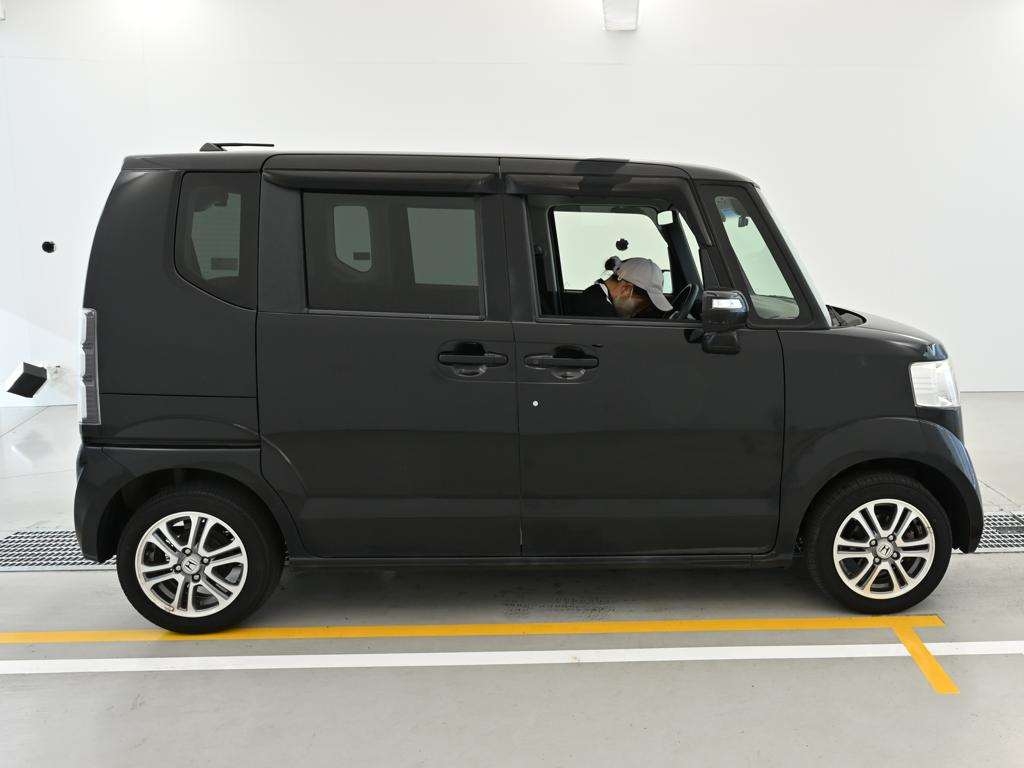 HONDA N-BOX+