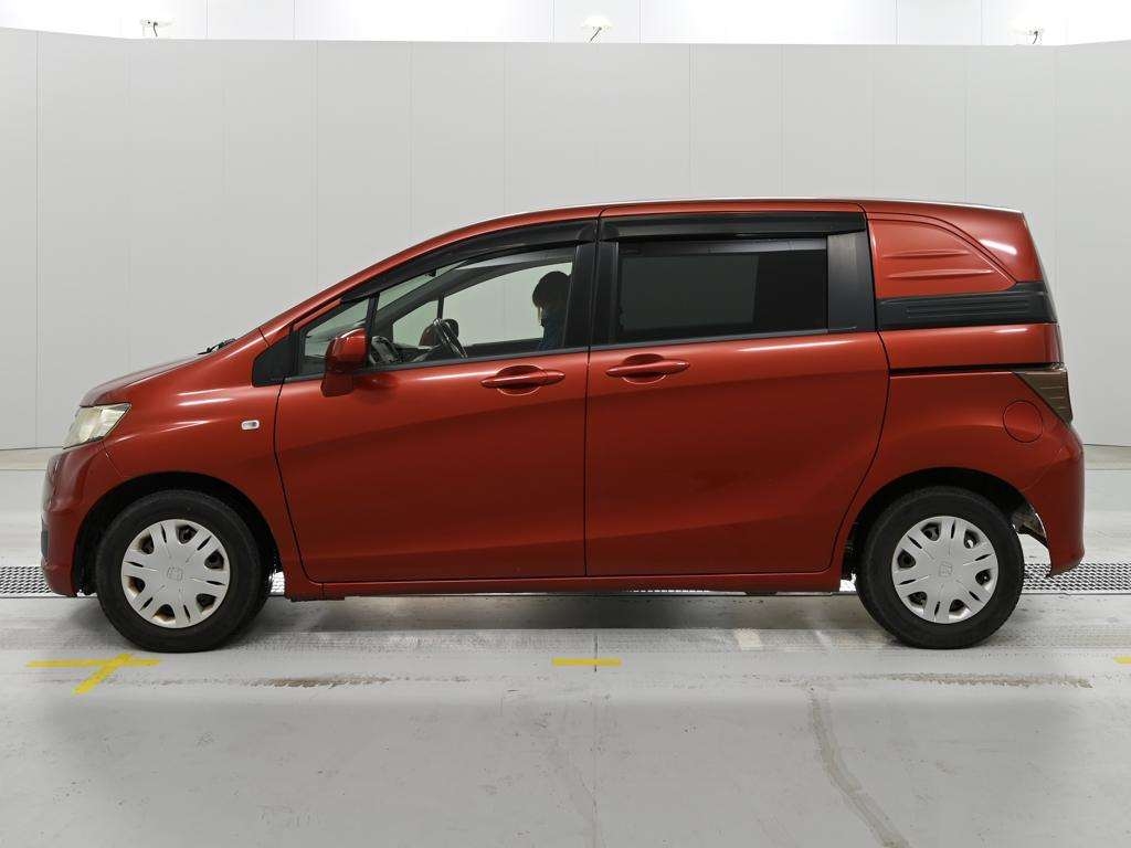 HONDA FREED SPIKE