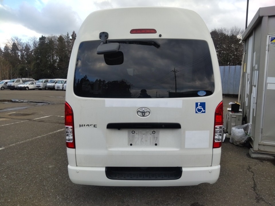 TOYOTA REGIUS ACE