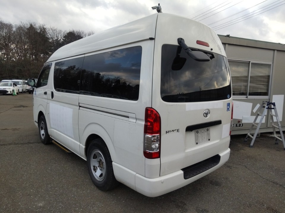 TOYOTA REGIUS ACE