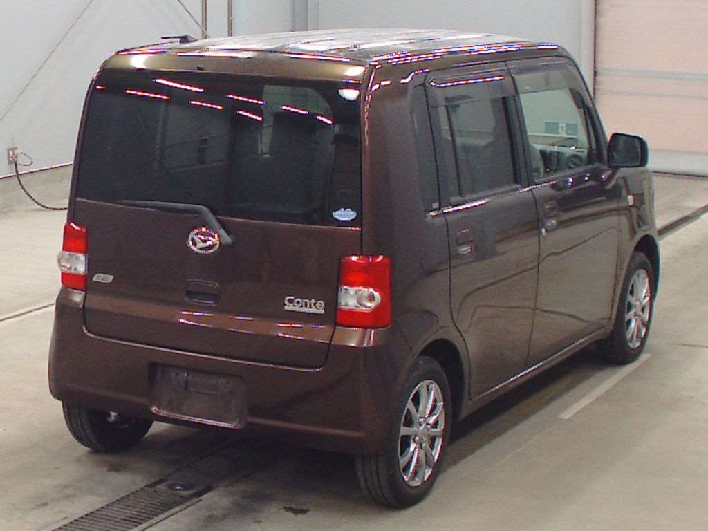 DAIHATSU MOVE CONTE