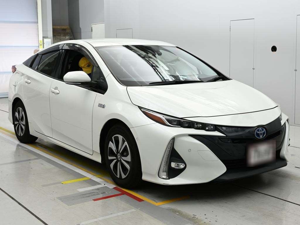 TOYOTA PRIUS PHV