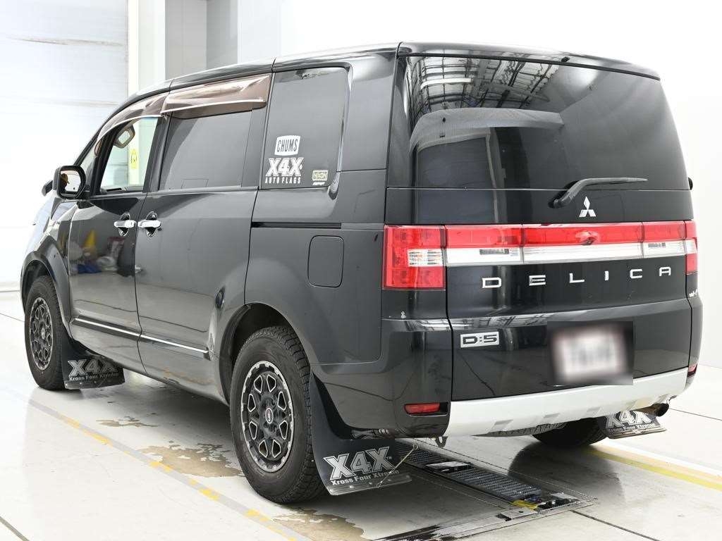 MITSUBISHI DELICA D:5