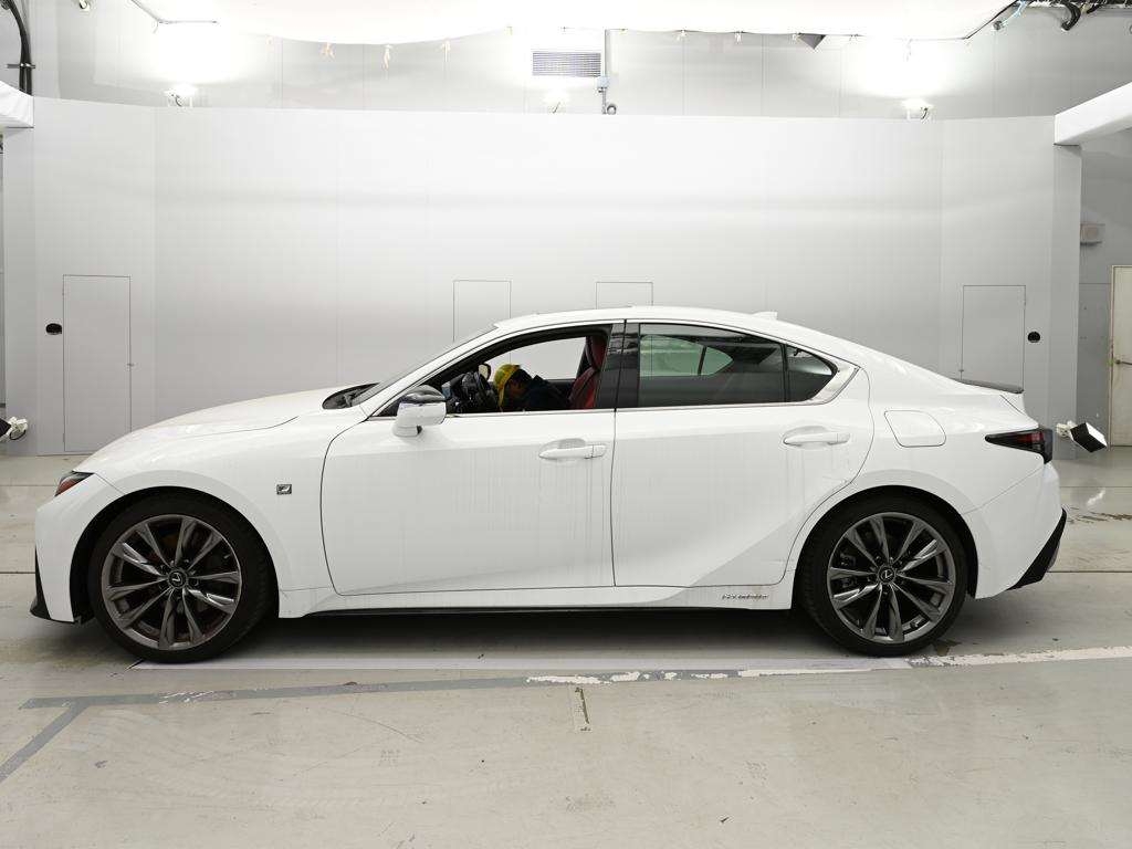LEXUS IS300H