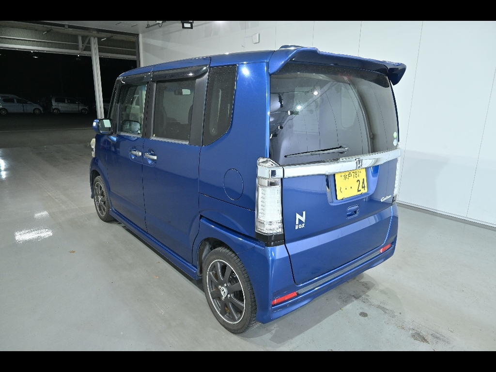 HONDA N-BOX
