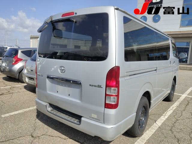 TOYOTA REGIUS ACE