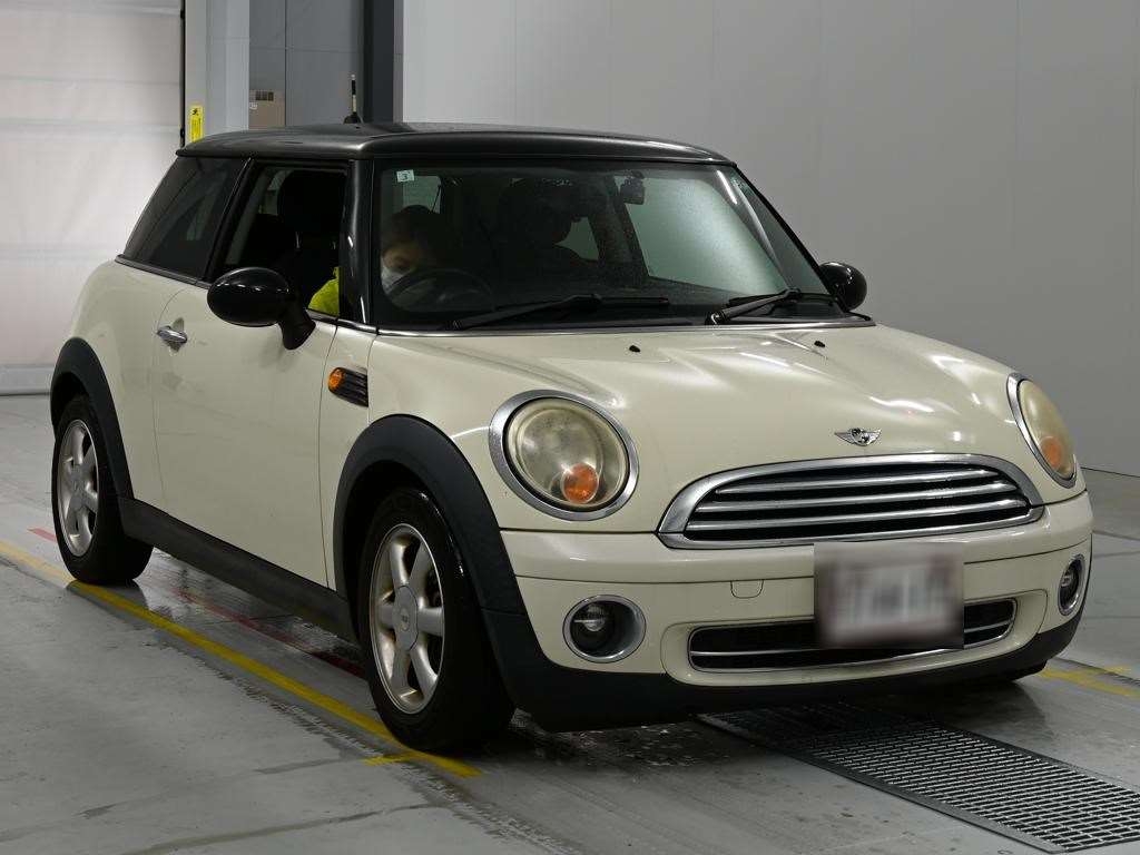 MINI HATCH