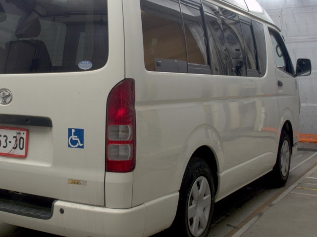 TOYOTA REGIUS ACE