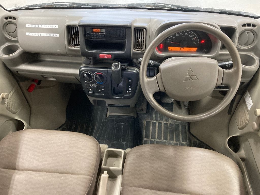 MITSUBISHI MINICAB