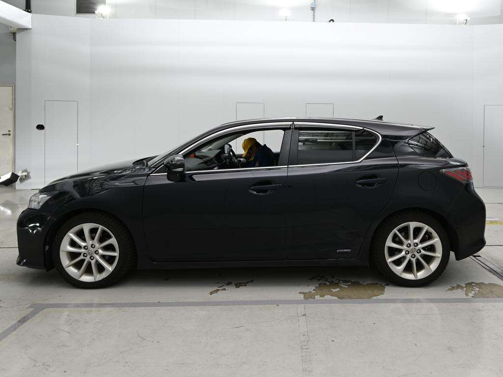 LEXUS CT200H