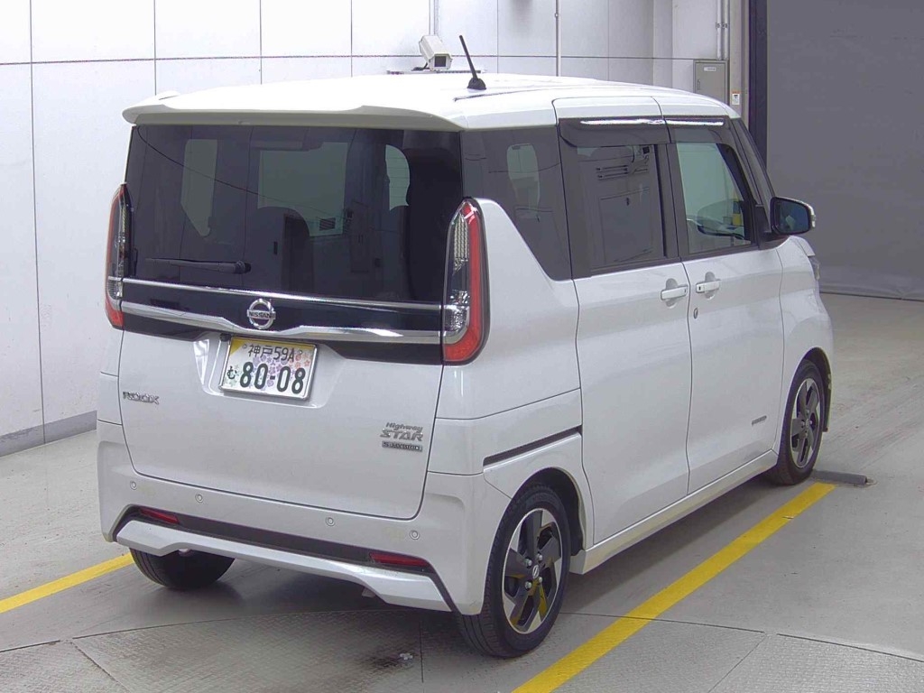 NISSAN ROOX