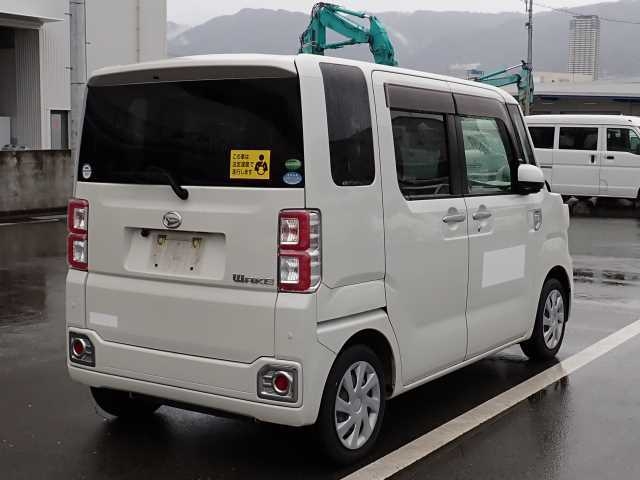 DAIHATSU WAKE
