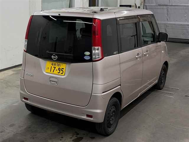 NISSAN ROOX