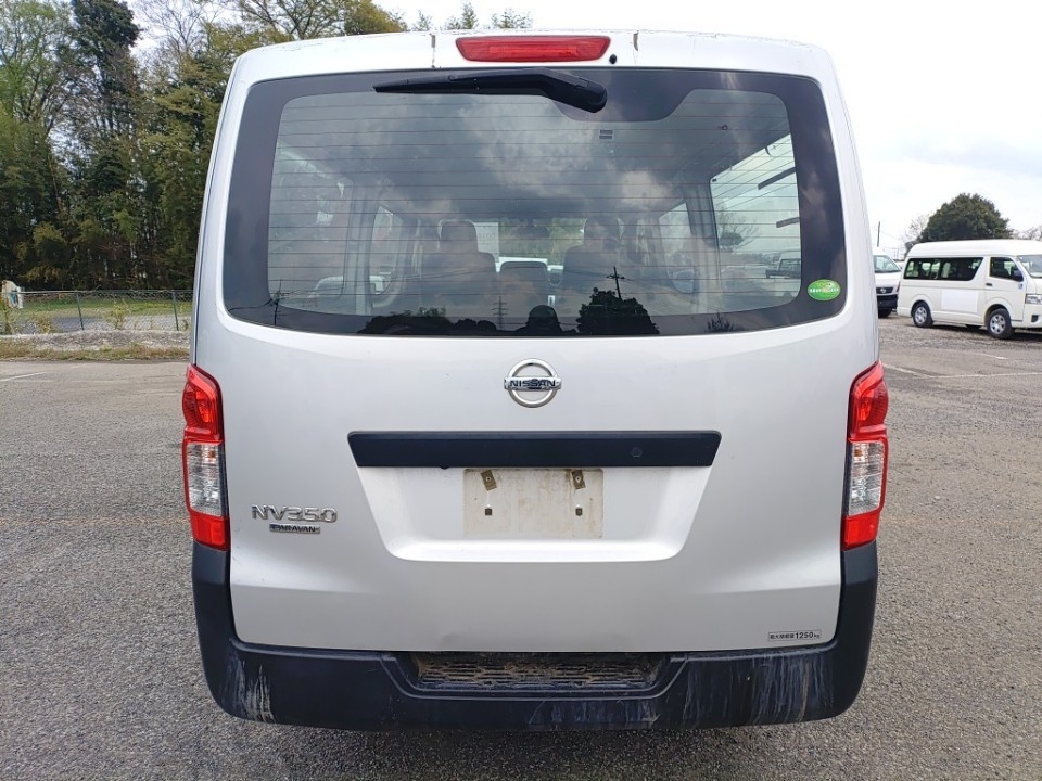 NISSAN NV350 CARAVAN