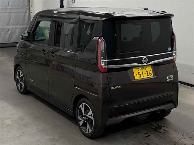NISSAN ROOX