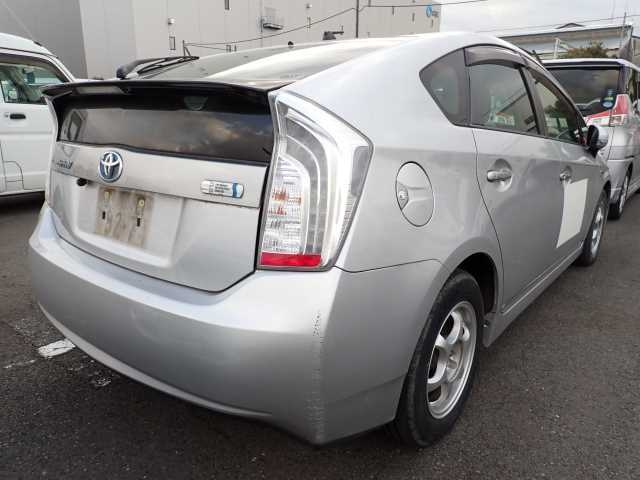 TOYOTA PRIUS PHV